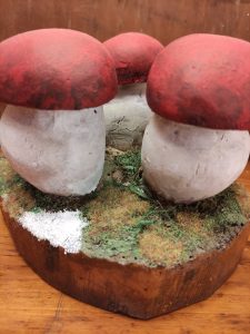 scultura didattica funghi antica