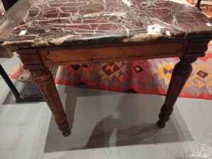 tavolino da divano antico