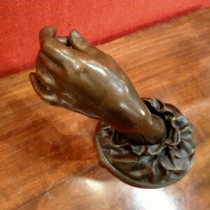 antica statua mano bronzo francia